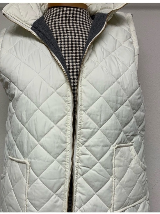 Jackets & Blazers - Classic Quilted Womens Vest Jacket - Cream